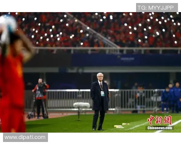 足球明星挑战百米赛道速度极限展现运动员非凡魅力与实力 足球明星挑战百米赛道速度极限展现运动员非凡魅力与实力